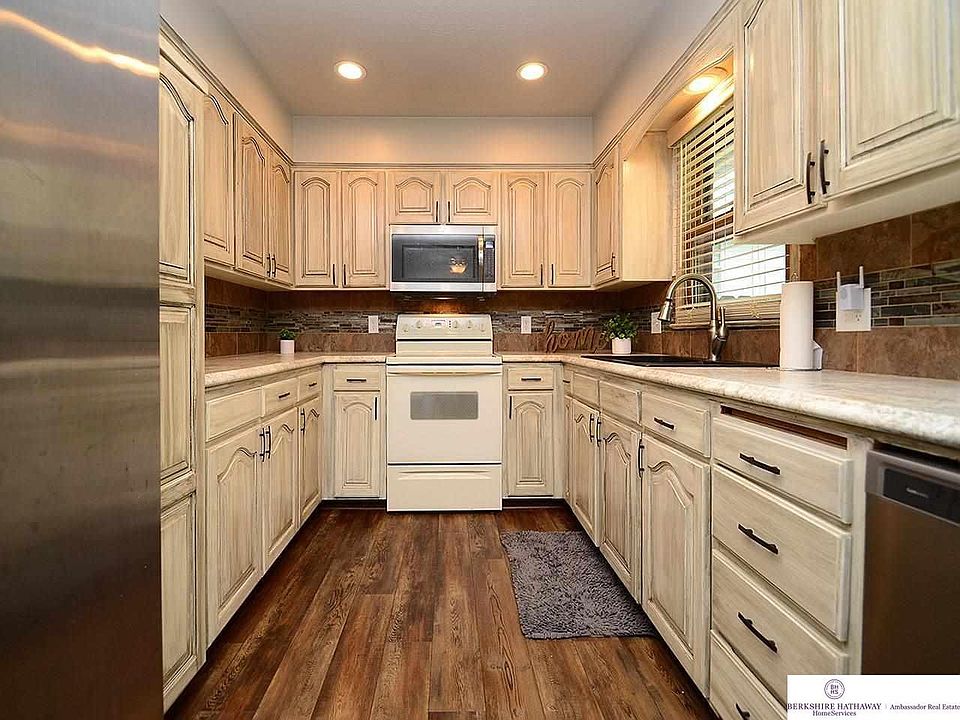 1st image of 9506 Mockingbird Dr