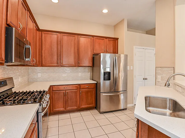 719 Levi Bnd — Photo 17