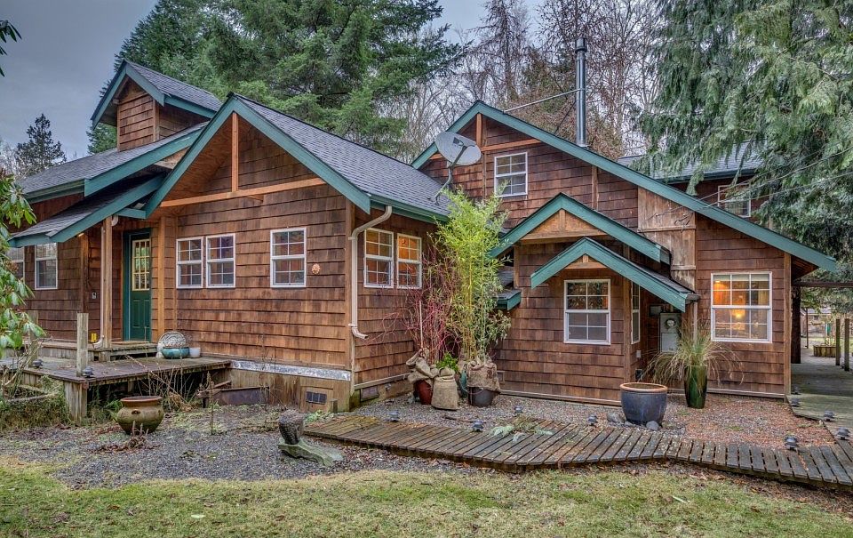1st image of 2636 Shorewood Ln