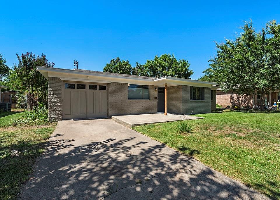 1st image of 207 Borchardt Dr