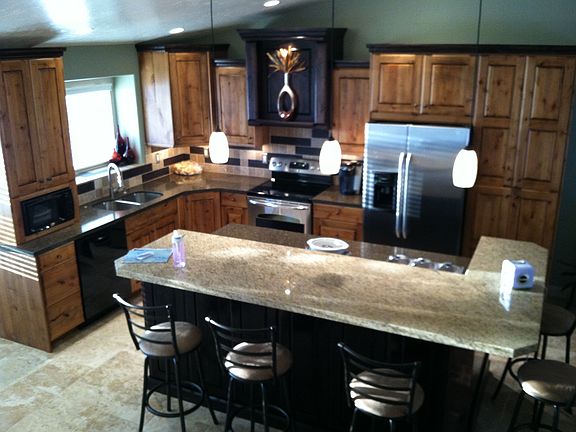 2nd image of 1397 N Quincy Ave