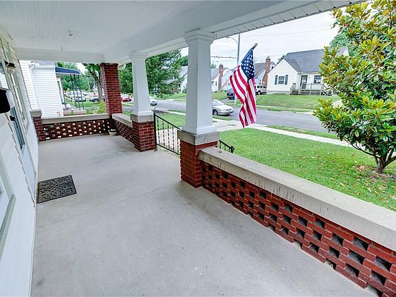 3rd image of 1646 Hearthstone Dr