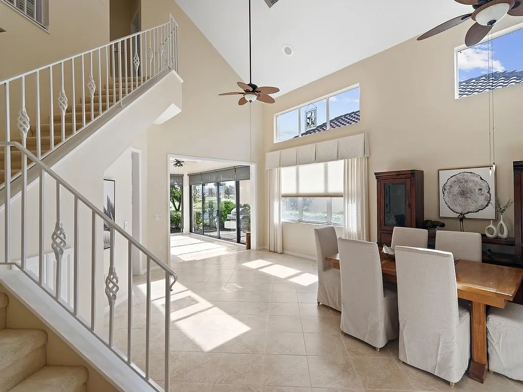 3 bed, 2.5 bath, 2122 sqft, $8,000 — Photo 2