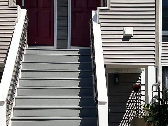 3rd image of 83C Morris St