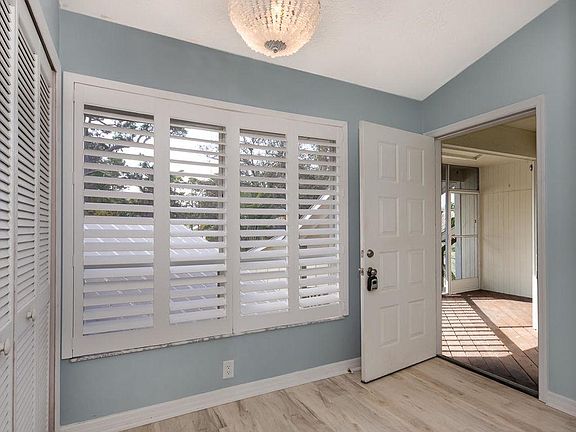 5th image of 1837 SE Hideaway Cir