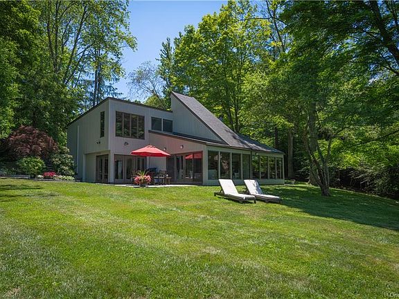 2nd image of 61 Truesdale Lake Dr