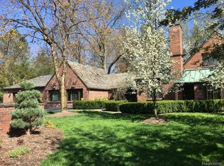 31235 Bingham Rd, Bingham Farms, MI 48025