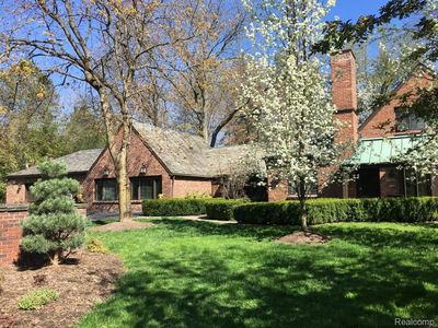31235 Bingham Rd, Bingham Farms, MI, 48025