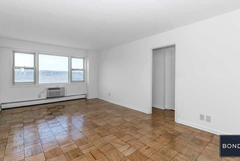 2nd image of 1380 Riverside Dr APT 14D
