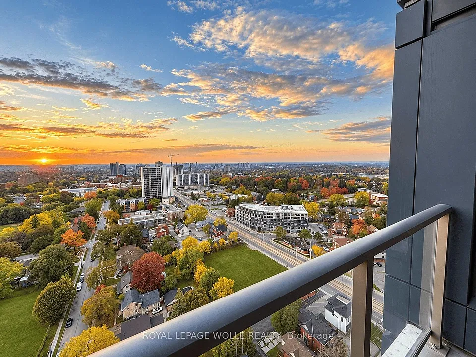 15 Wellington St S #2510
