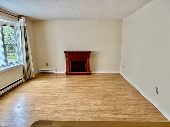 3rd image of 775 W Main St #5