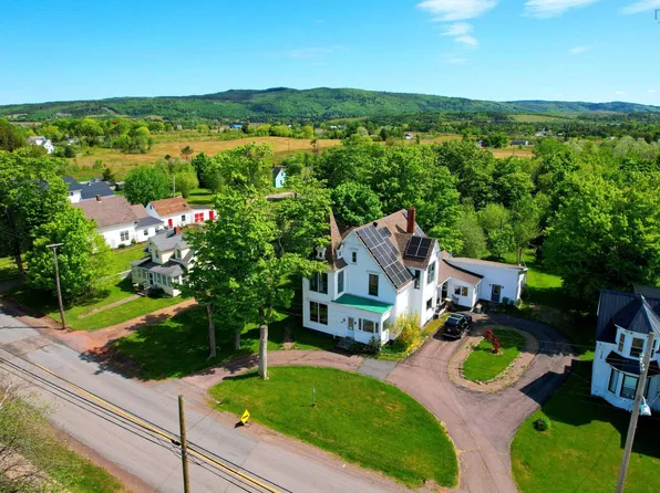 472 Main St, Parrsboro, NS B0M 1S0
