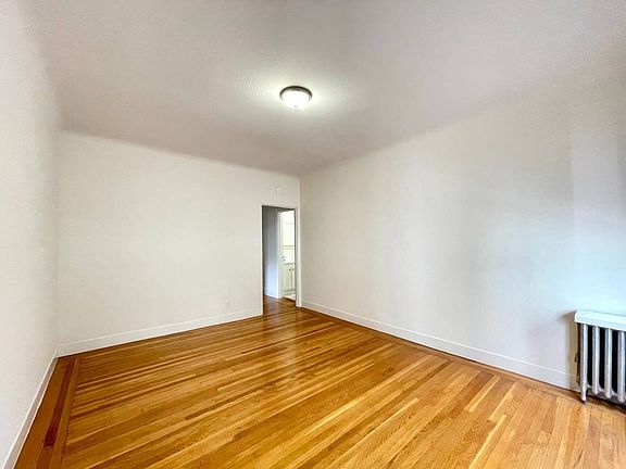 2nd image of 2395 Francisco St APT 106