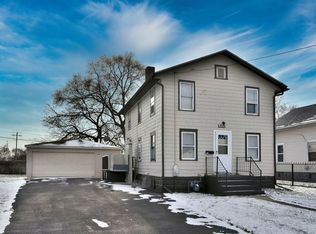 1221 Kane St, Aurora, IL 60505