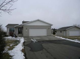 5505 Walker Dr, Bismarck, ND 58504