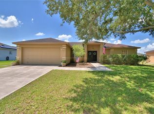 676 Berkley Pointe Dr, Auburndale, FL 33823