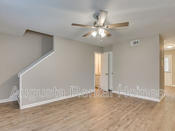 5th image of 148 Chalet North Ct #148