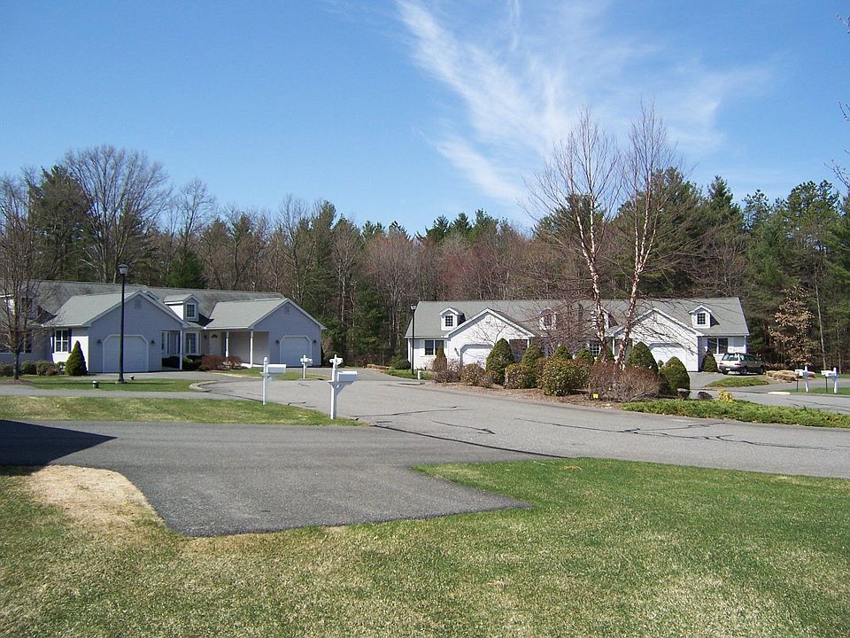 2nd image of 11 Southwood Cir