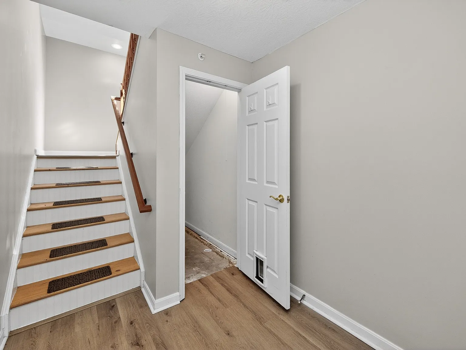 2 bed, 1155 sqft, $1,800 — Photo 3