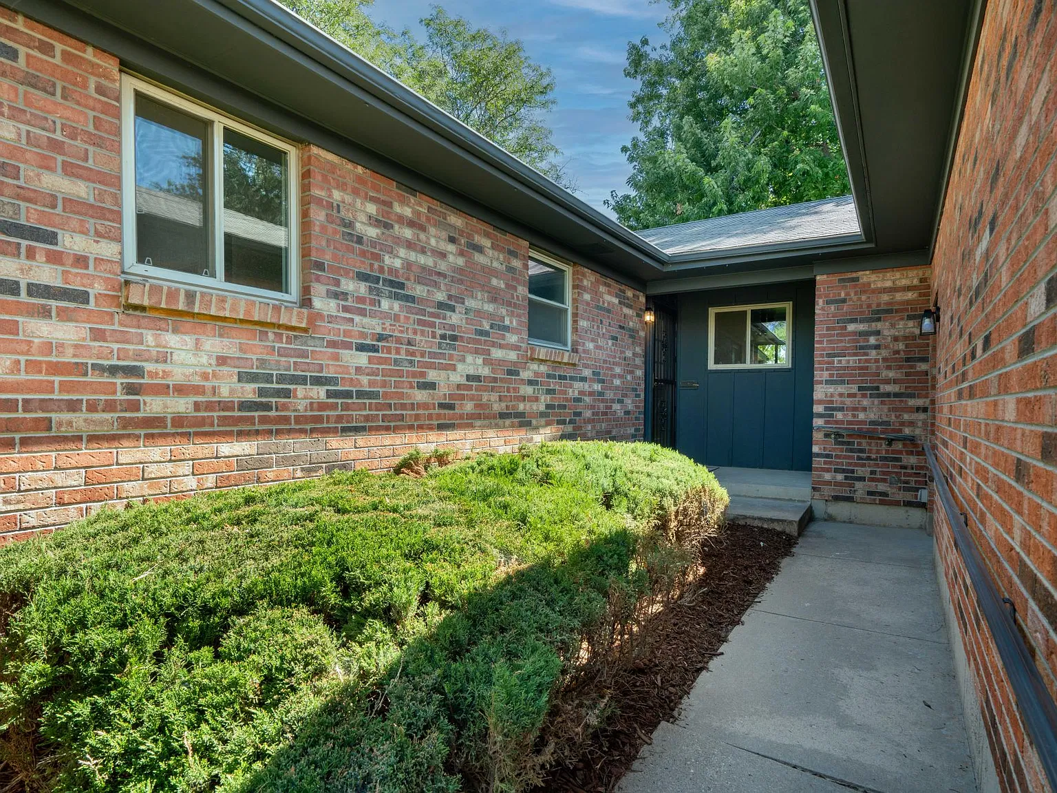 3 bed, 1708 sqft, $3,000 — Photo 4