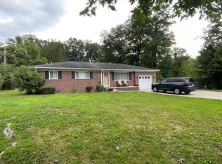 703 Maxwell Hill Rd, Beckley, WV 25801
