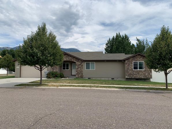 210 W Putnam Mountain Loop