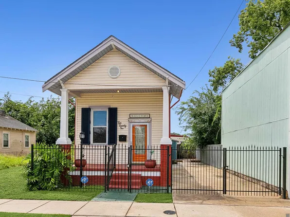 1026 Gordon St, New Orleans, LA 70117