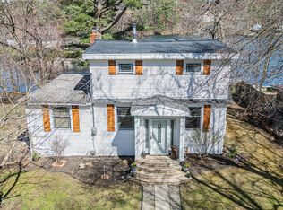 1242 Burden Lake Rd, Averill Park, NY 12018