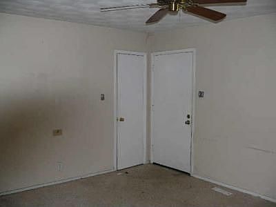 4th image of 13984 Dennis Ln