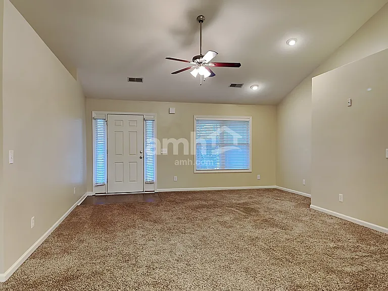 128 Heartstone Cir — Photo 3