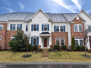 25077 Balcombe Ter, Chantilly, VA 20152