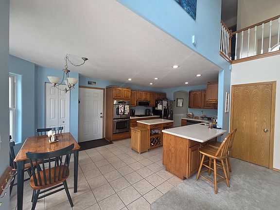 2nd image of 1106 Bundy Dr
