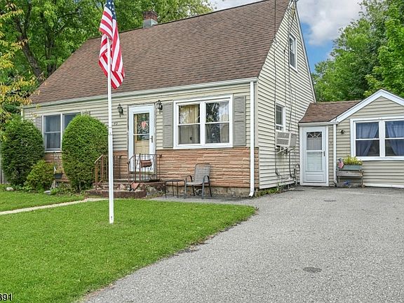 2nd image of 40 Wanaque Ave