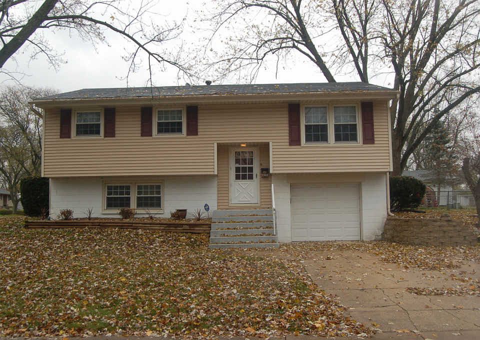 1st image of 625 Dartmouth Ln