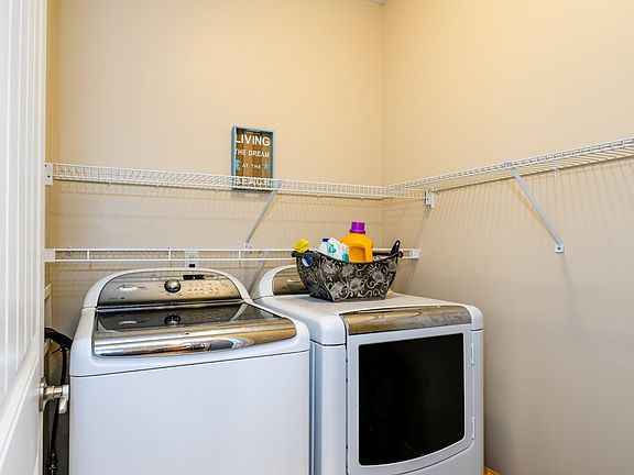 4th image of 5799 Hayden Ct