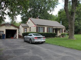 1890 Ward Rd, Bloomfield Hills, MI 48302