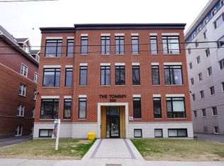 300 Wilbrod St #8, Ottawa, ON K1N 6M1