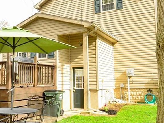 4th image of 423 Lincoln Pl