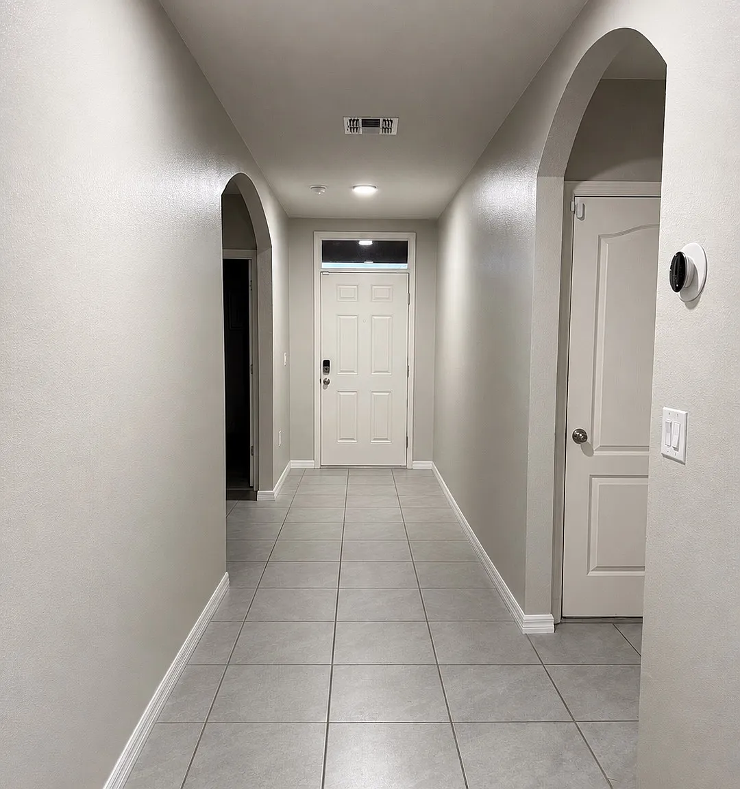 3 bed, 1690 sqft, $2,000 — Photo 3