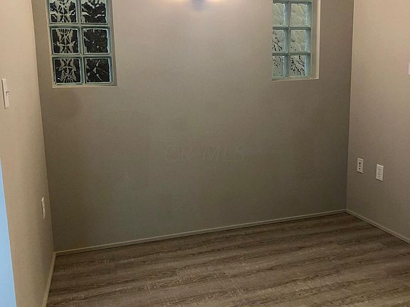 5th image of 367 Auden Ave APT 212