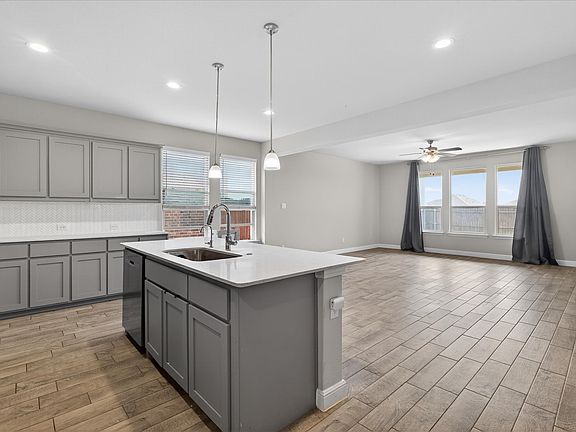 2nd image of 1132 Kirkham Way