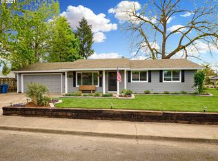 3726 9th St, Hubbard, OR 97032