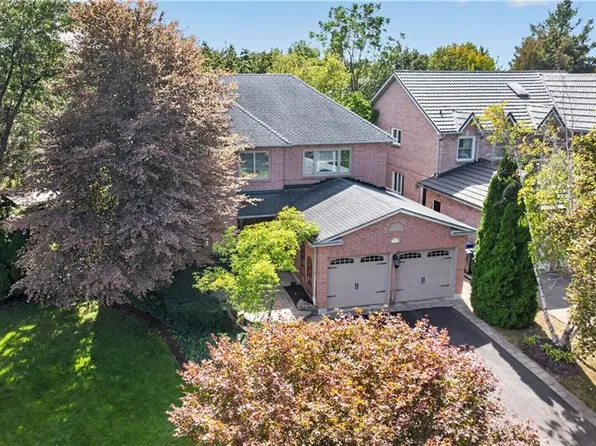 1572 Flamborough Cir, Mississauga, ON L5M 3M6