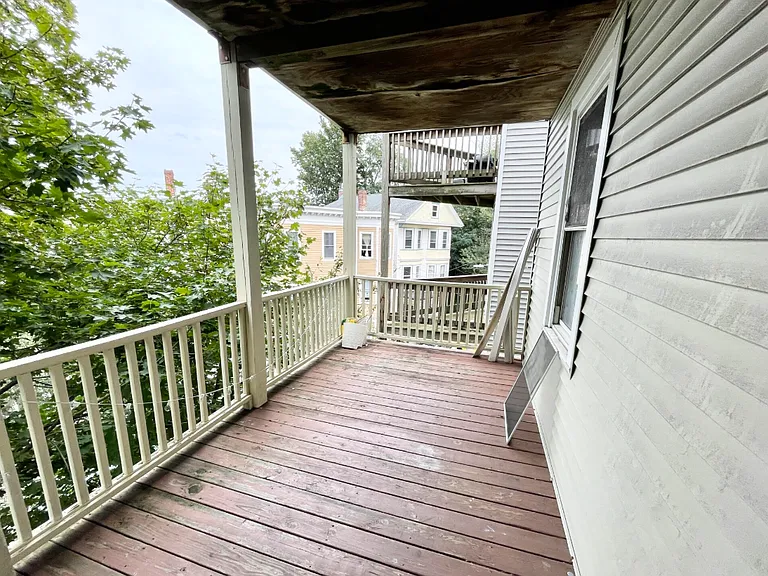 7 Iroquois St #2F — Photo 8