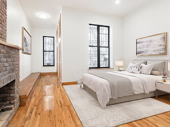 4th image of 231 W 113th St #1