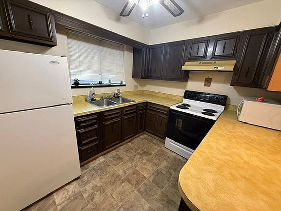 3rd image of 98 Edgewood Street 101D