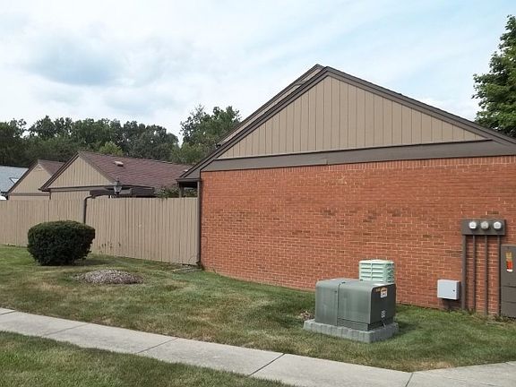 2nd image of 4 Woodview Dr