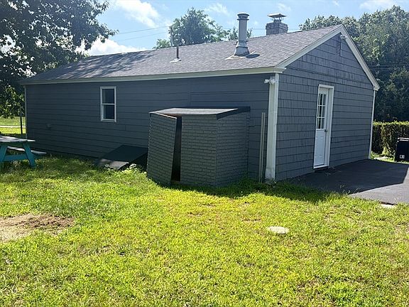 2nd image of 1 E Public St
