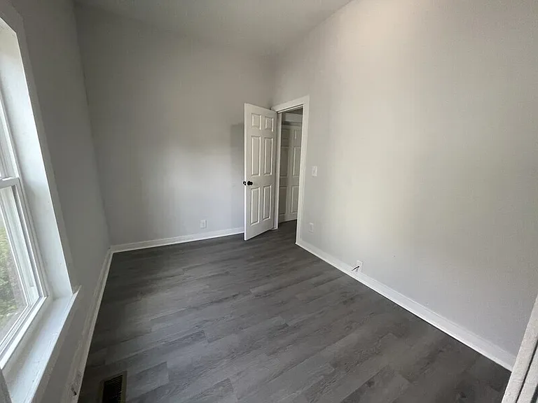 1621 Dora St — Photo 10