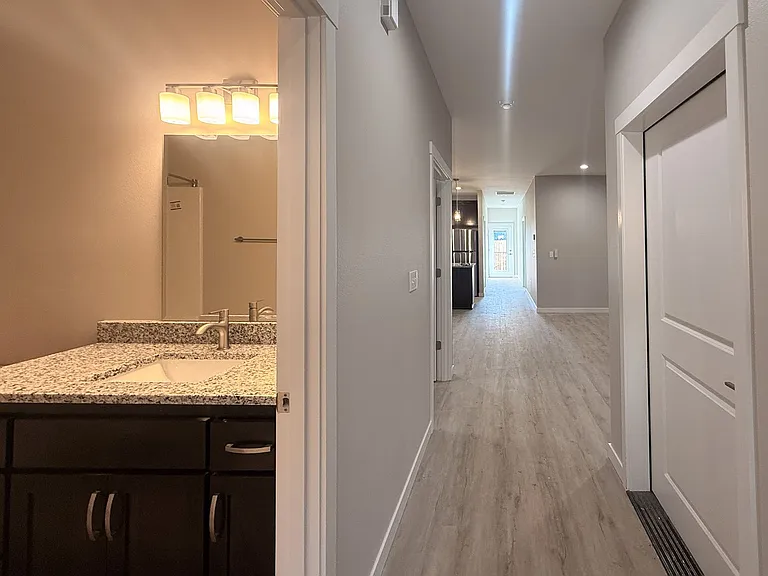 5534-5564 Skyline Rd S — Photo 168
